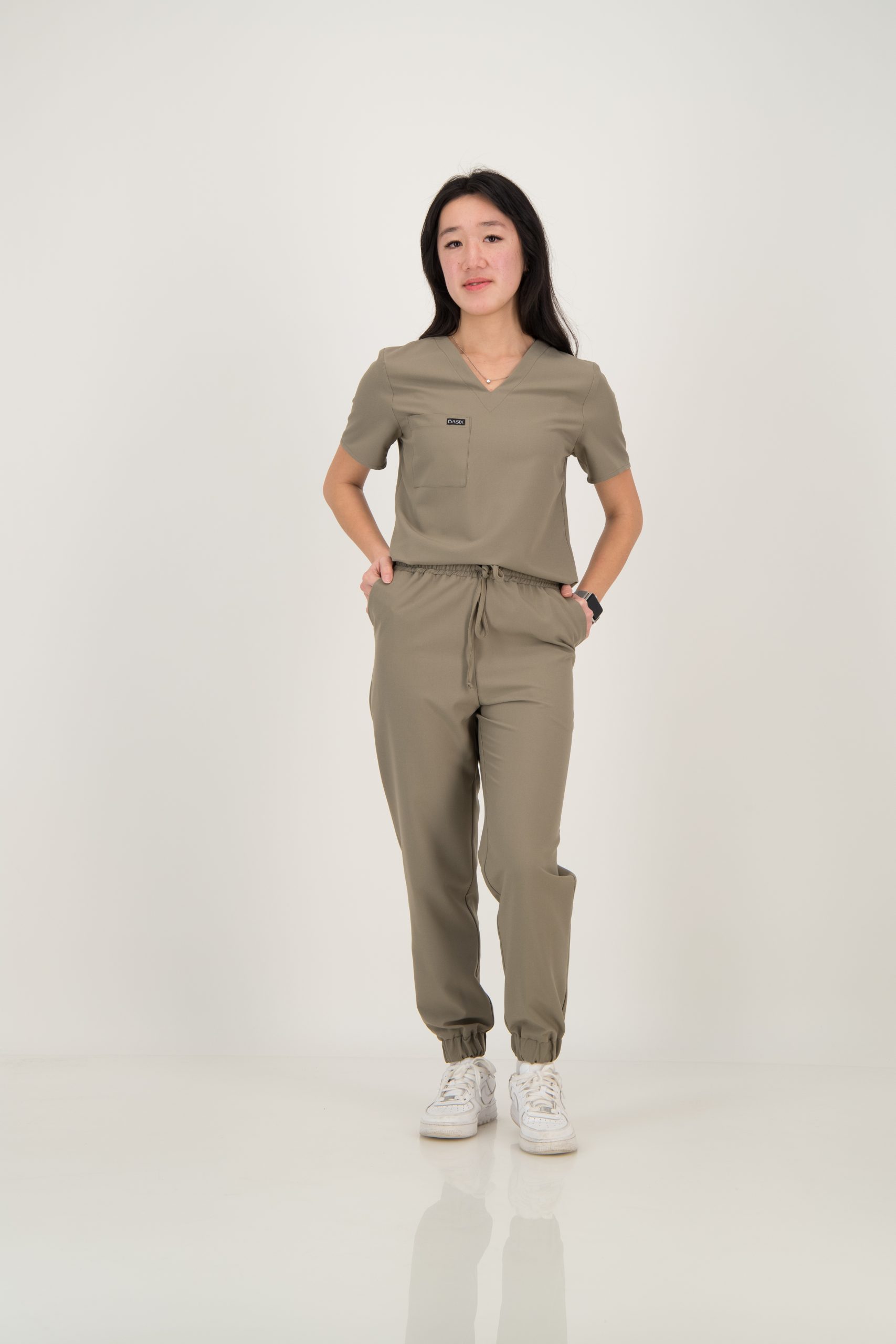 P220826114752_Fullbody_CR2_17